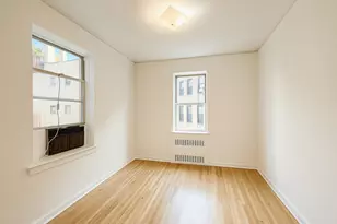 915 E 17th St, New York City, NY 11230 - Photo 11