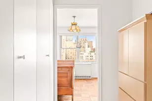 301 E 75th St, New York City, NY 10021 - Photo 3