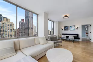 350 E 82nd St, New York City, NY 10028 - Photo 3