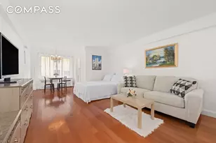 225 E 46th St, New York City, NY 10017 - Photo 1