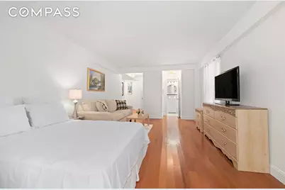 225 E 46th Street #8J, New York City, NY 10017 - Photo 3