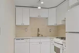 331 W 85th St, New York City, NY 10024 - Photo 5