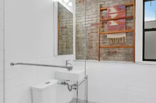 24-75 38th St, New York City, NY 11101 - Photo 7