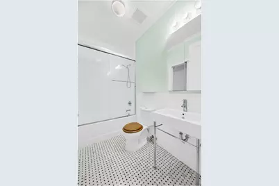 24-75 38th Street #D7/D8, New York City, NY 11101 - Photo 9
