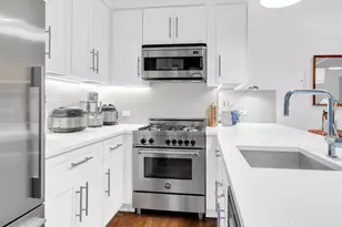 24-75 38th St, New York City, NY 11101 - Photo 3