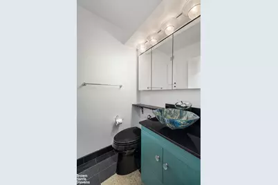 150 E 61st Street #5F, New York City, NY 10065 - Photo 9