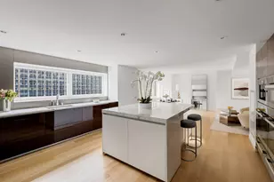 135 W 52nd St, New York, NY 10019 - Photo 7