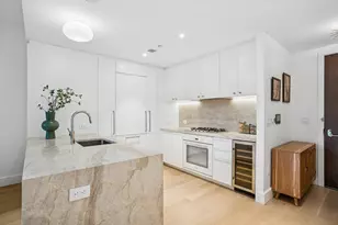 212 W 72nd St, New York City, NY 10023 - Photo 3