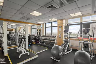 340 E 93rd St, New York City, NY 10128 - Photo 9