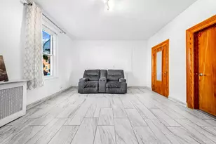 20-23 41st St, New York City, NY 11105 - Photo 7