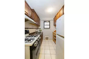 579 W 215th St, New York City, NY 10034 - Photo 5