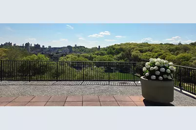 579 W 215th Street #5A, New York City, NY 10034 - Photo 3