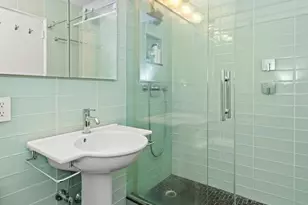 315 W 70th St, New York City, NY 10023 - Photo 7