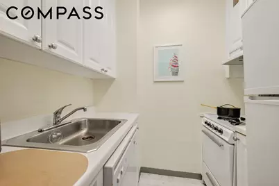 63 E 9th Street #3W, New York City, NY 10003 - Photo 5