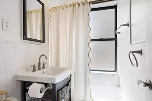 295 W 11th St, New York City, NY 10014 - Photo 5