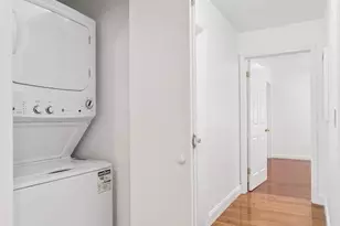 27-16 41st Ave, New York City, NY 11101 - Photo 11