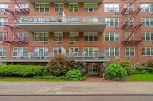 415 Argyle Rd, New York City, NY 11218 - Photo 11