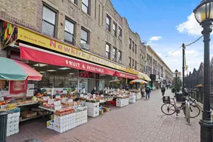 561 E 17th St, Brooklyn, NY 11226 - Photo 19