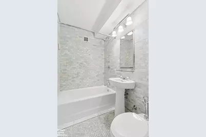 32 Gramercy Park S #5J, New York City, NY 10003 - Photo 11