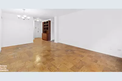 32 Gramercy Park S #5J, New York City, NY 10003 - Photo 5