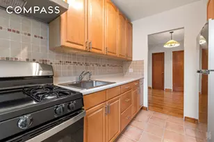 39-25 51st St, New York City, NY 11377 - Photo 9