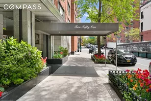 251 E 51st St, New York City, NY 10022 - Photo 17