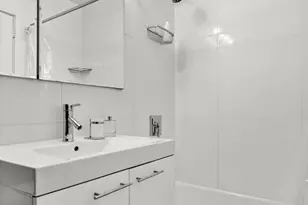 251 E 51st St, New York City, NY 10022 - Photo 13