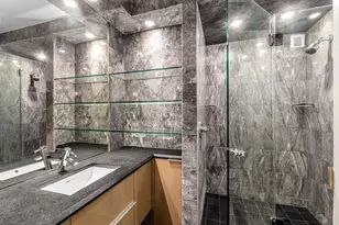 415 E 37th St, New York City, NY 10016 - Photo 11