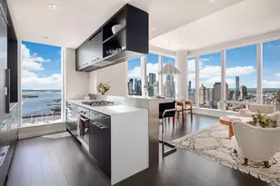 252 South St, New York City, NY 10002 - Photo 3