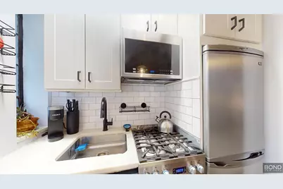 140 E 40th Street #7D, New York City, NY 10016 - Photo 5