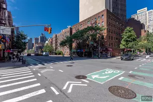 301 E 38th St, New York City, NY 10016 - Photo 21