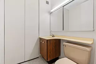 531 Main St, New York, NY 10044 - Photo 9