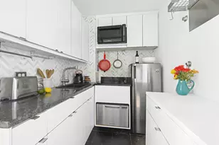 165 Christopher St, New York City, NY 10014 - Photo 3