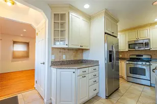 78-36 271st St, New York City, NY 11040 - Photo 5