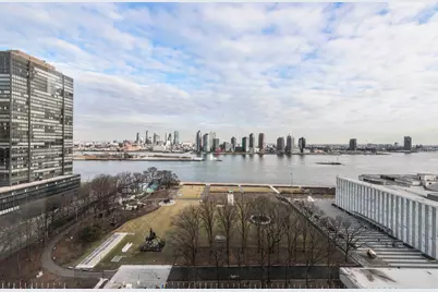 50 United Nations Plaza #17-B, New York, NY 10017 - Photo 9