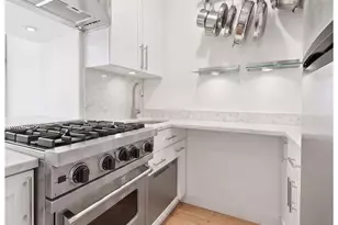 31 Jane St, New York City, NY 10014 - Photo 7