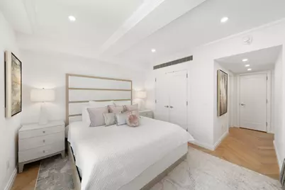 160 Central Park S #1817, New York City, NY 10019 - Photo 7