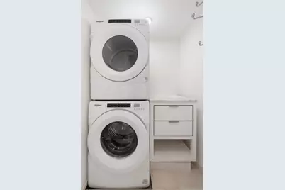 160 Central Park S #1817, New York City, NY 10019 - Photo 9