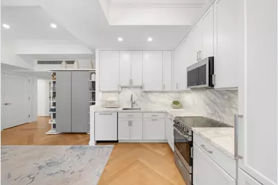 160 Central Park S #1817, New York City, NY 10019 - Photo 5