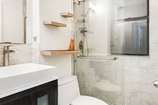 205 W 54th St, New York City, NY 10019 - Photo 9
