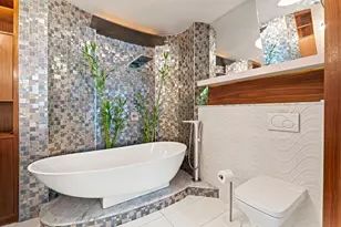 301 W 57th St, New York City, NY 10019 - Photo 11