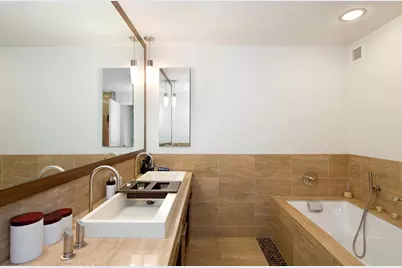 250 E 53rd Street #404, New York, NY 10022 - Photo 5