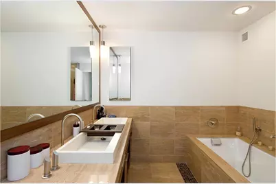 250 E 53rd Street #404, New York City, NY 10022 - Photo 5