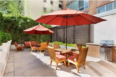 250 E 53rd Street #404, New York City, NY 10022 - Photo 7