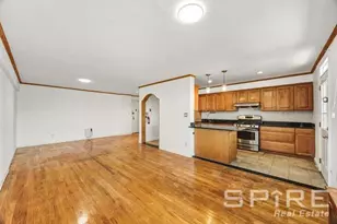 34-25 150th Pl, New York City, NY 11354 - Photo 15