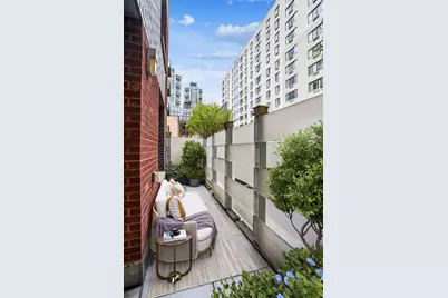 77 E 110th Street #2A, New York City, NY 10029 - Photo 3