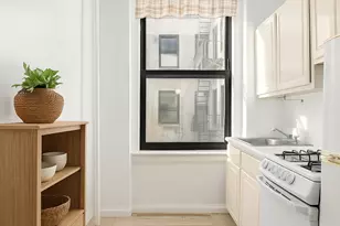 203 W 98th St, New York City, NY 10025 - Photo 3