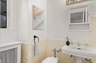 325 E 41st St, New York City, NY 10017 - Photo 5