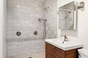 250 E 25th St, New York City, NY 11226 - Photo 5