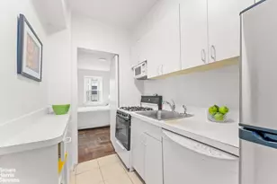 11 Riverside Dr, New York City, NY 10023 - Photo 5